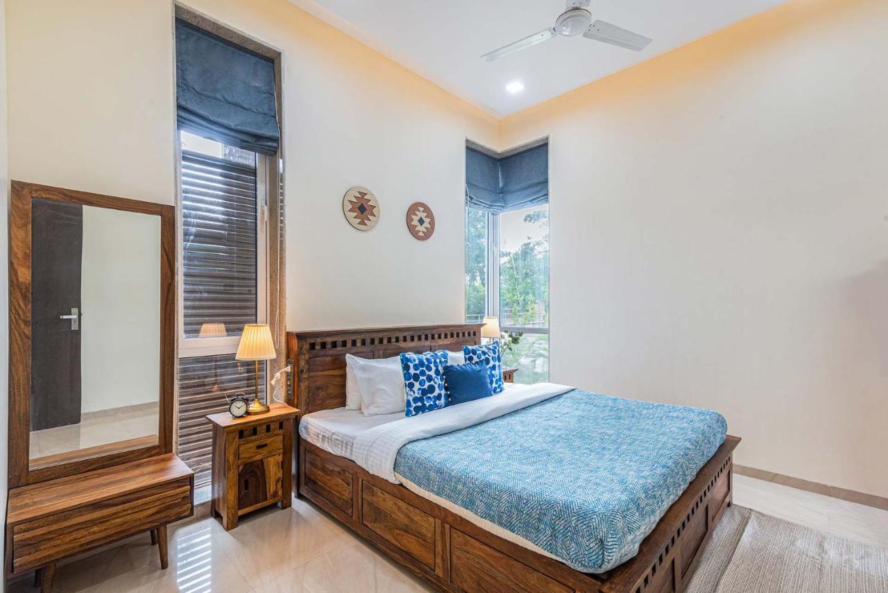 Sierra Skies By Stayvista - A Mountain-View Villa Featuring A Rooftop Swimming Pool, Jacuzzi, Turf, And A Gym For An Elevated Stay Lonavala Eksteriør billede