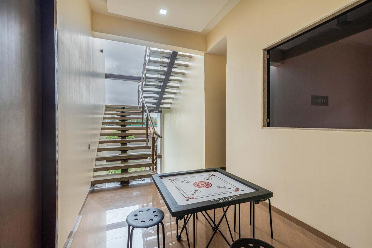 Sierra Skies By Stayvista - A Mountain-View Villa Featuring A Rooftop Swimming Pool, Jacuzzi, Turf, And A Gym For An Elevated Stay Lonavala Eksteriør billede
