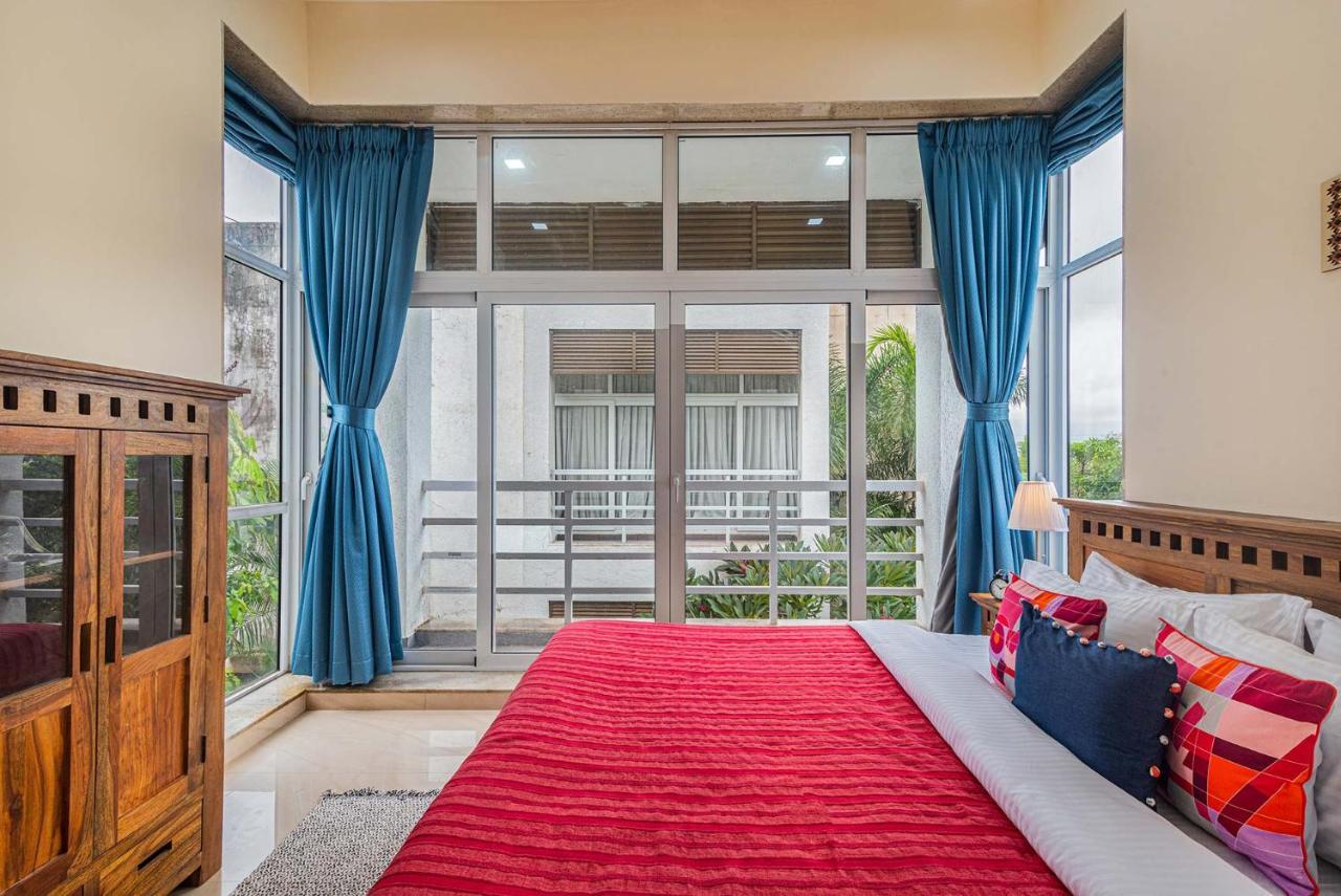 Sierra Skies By Stayvista - A Mountain-View Villa Featuring A Rooftop Swimming Pool, Jacuzzi, Turf, And A Gym For An Elevated Stay Lonavala Eksteriør billede